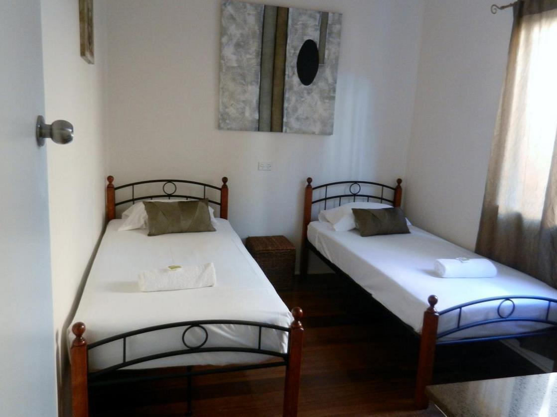 Golden Shores Motel Bilinga Bagian luar foto