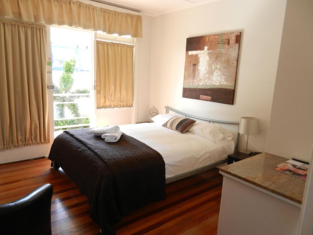 Golden Shores Motel Bilinga Bagian luar foto